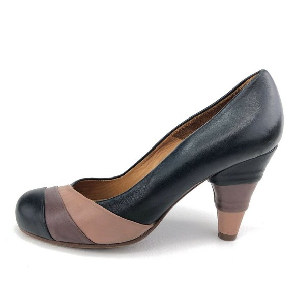 Chie Mihara Shoes - Chie Mihara Black Leather Pumps EUR 37.5